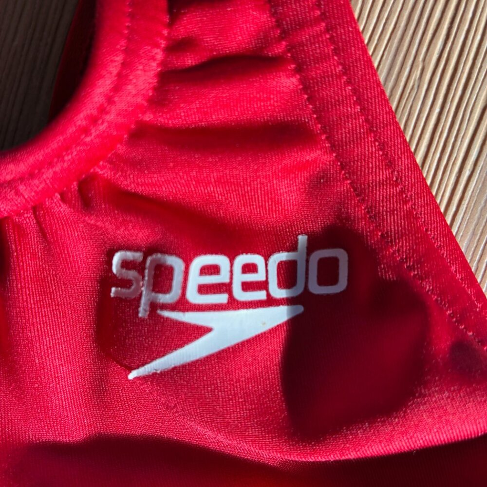 Speedo red Aquablade Recordbreaker girls size 24 very good used condition - Picture 4 of 4